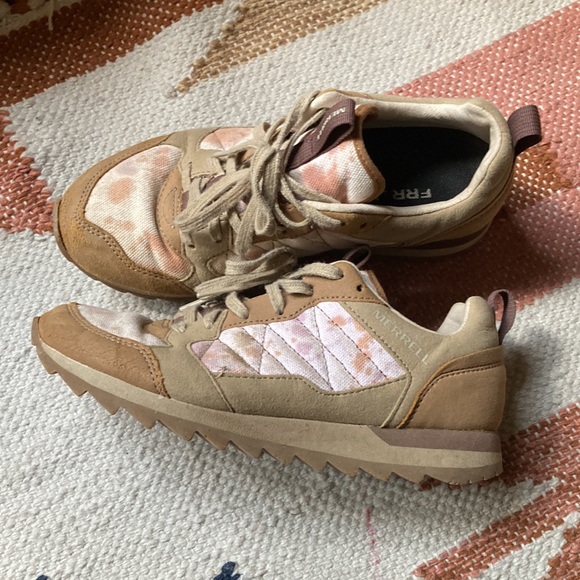 Women’s Merril Alpine Sneaker - Picture 2 of 6